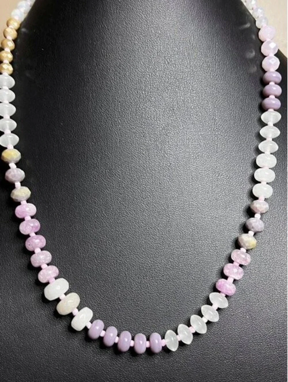 B6619 Ombre Beaded Necklace Amethyst & Faceted bead Gold Tone 18-20